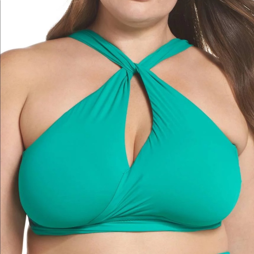 Becca versatile bikini top sz XL